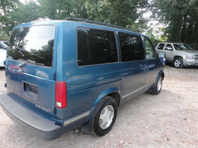 Chevrolet Astro 1996 photo 3