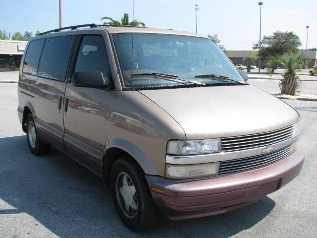 Chevrolet Astro 1996 photo 3