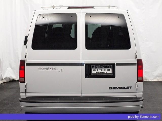 Chevrolet Astro 1997 photo 4