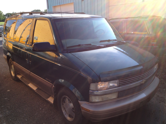 Chevrolet Astro 1997 photo 4