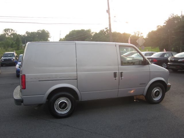 Chevrolet Astro 1997 photo 3