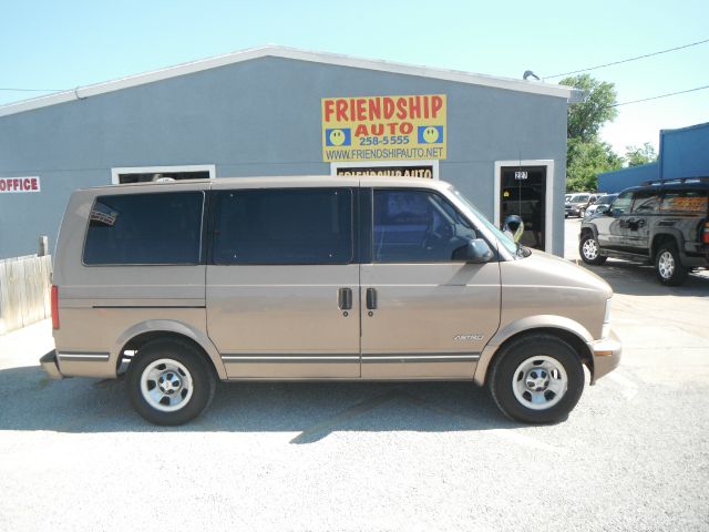 Chevrolet Astro 1997 photo 3