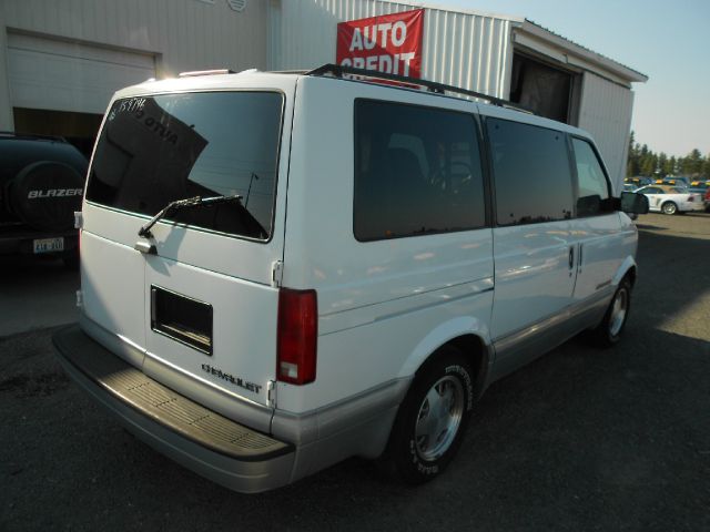 Chevrolet Astro 1997 photo 4