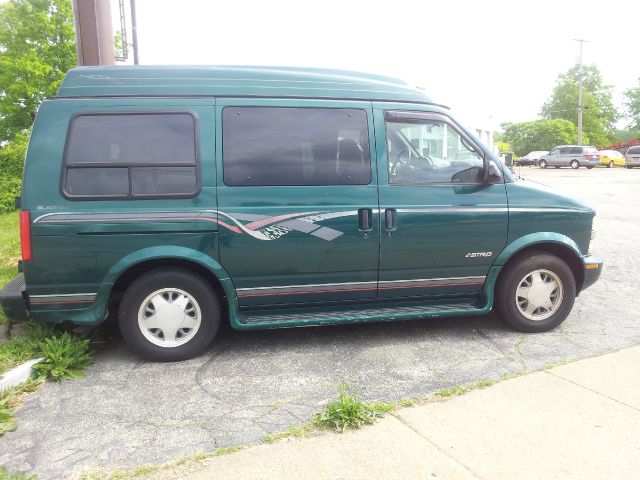 Chevrolet Astro 1998 photo 5