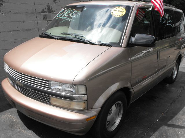 Chevrolet Astro 1998 photo 1