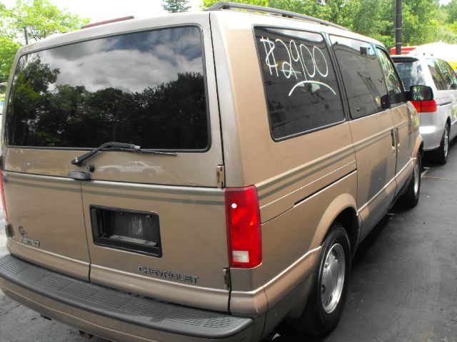 Chevrolet Astro 1998 photo 5