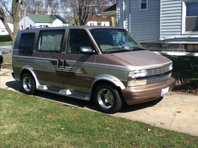 Chevrolet Astro 1998 photo 1