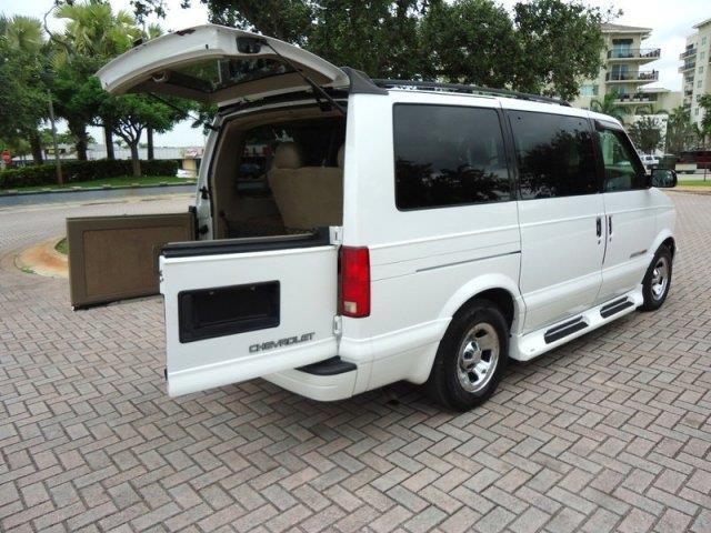 Chevrolet Astro 1999 photo 6