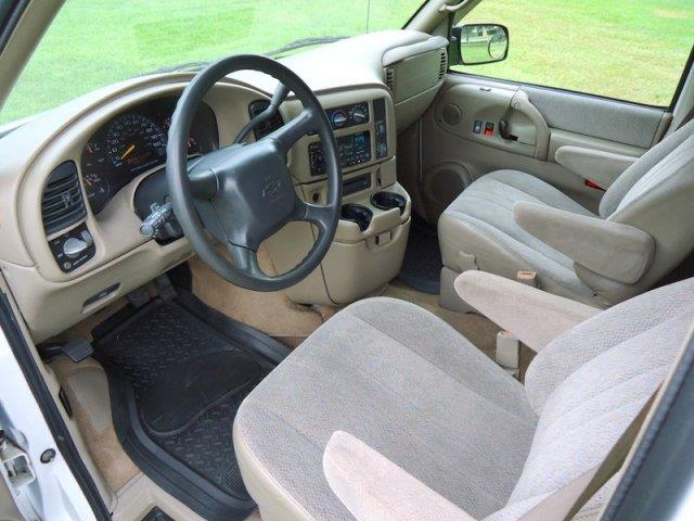 Chevrolet Astro 1999 photo 8