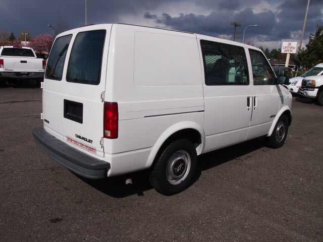 Chevrolet Astro 1999 photo 1