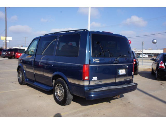 Chevrolet Astro 1999 photo 5