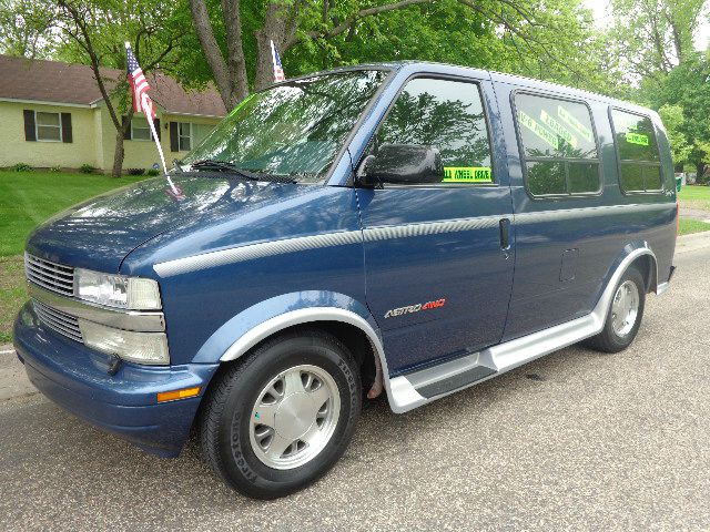 Chevrolet Astro 1999 photo 4