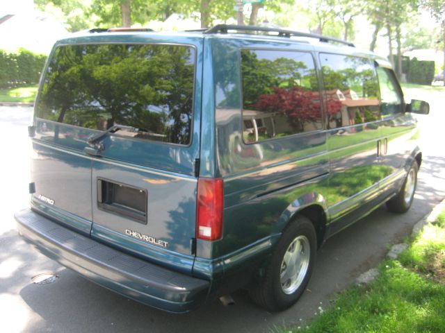 Chevrolet Astro 2000 photo 9