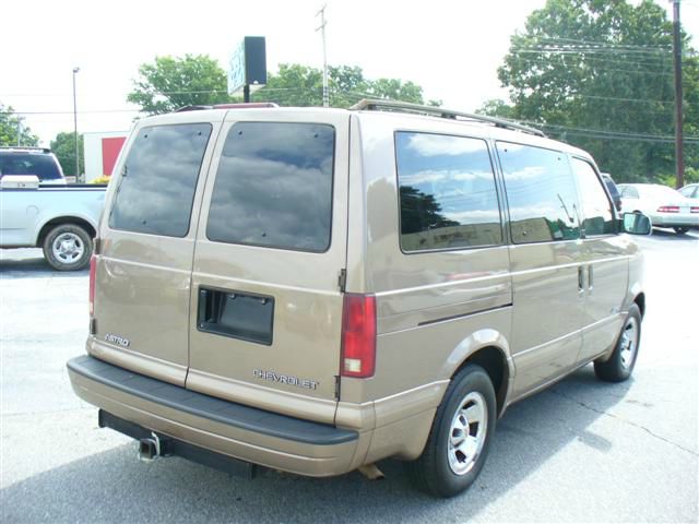 Chevrolet Astro 2000 photo 2