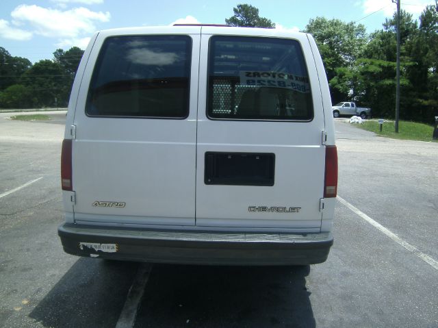 Chevrolet Astro 2000 photo 6