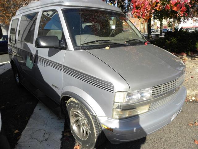 Chevrolet Astro 2000 photo 4