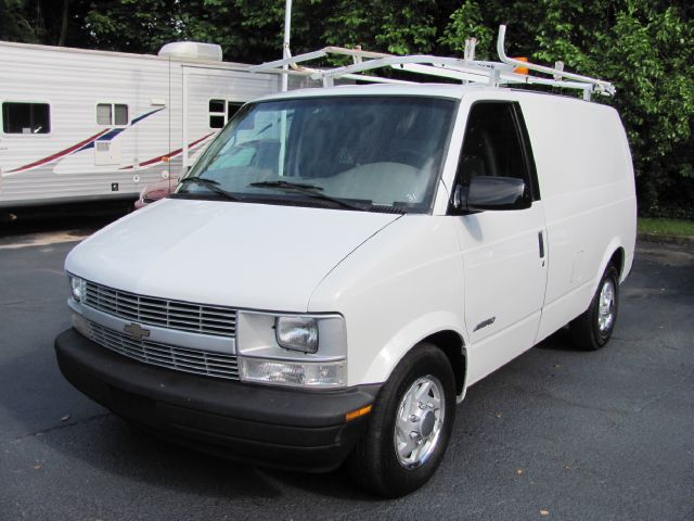 Chevrolet Astro 2000 photo 2