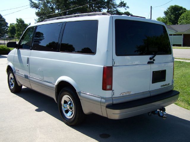 Chevrolet Astro 2000 photo 5