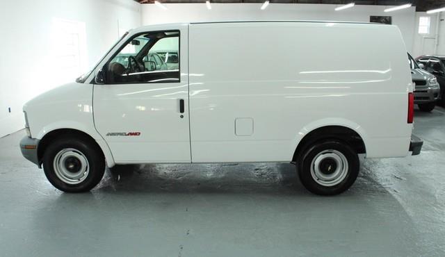 Chevrolet Astro 2000 photo 2