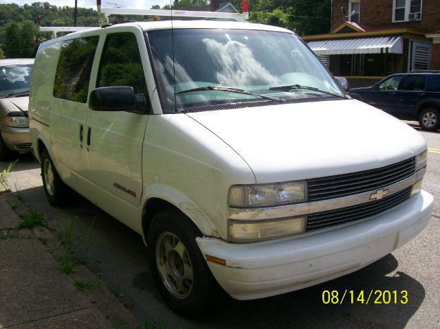 Chevrolet Astro 2000 photo 3