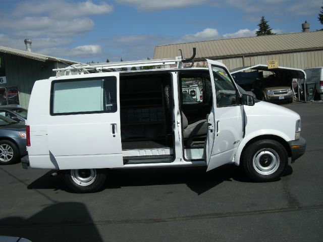 Chevrolet Astro 2000 photo 4