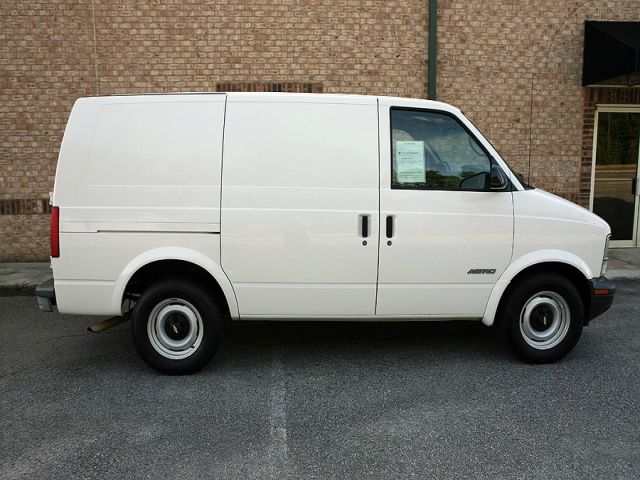 Chevrolet Astro 2000 photo 1