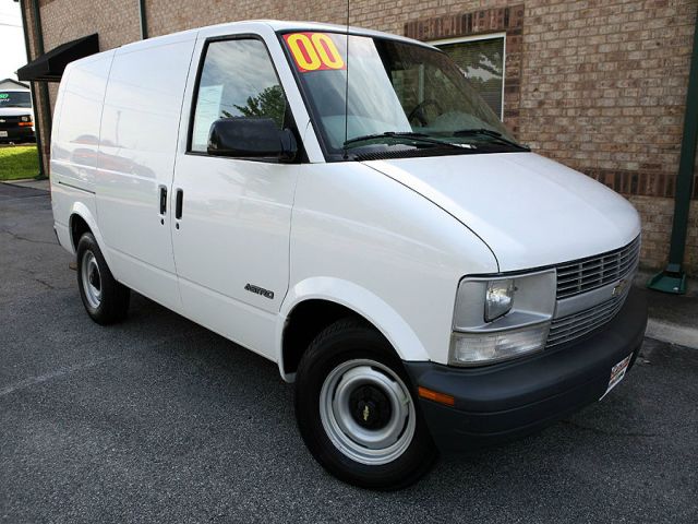 Chevrolet Astro 2000 photo 3