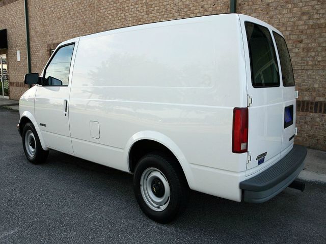 Chevrolet Astro 2000 photo 4