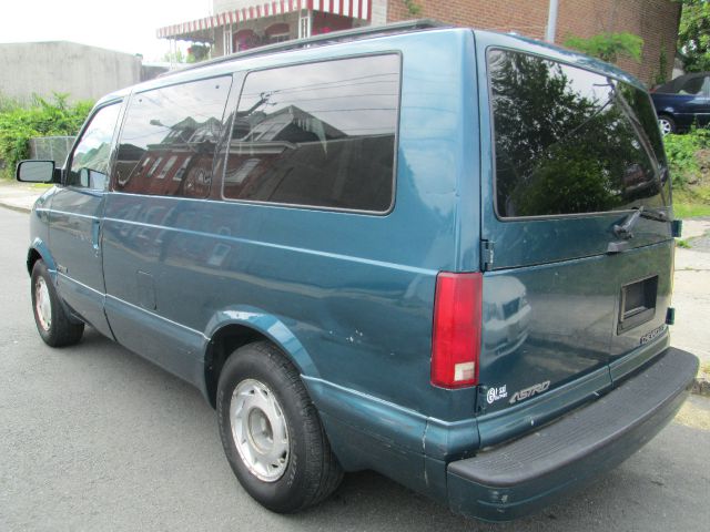 Chevrolet Astro 2000 photo 10