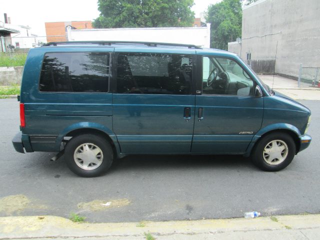 Chevrolet Astro 2000 photo 8