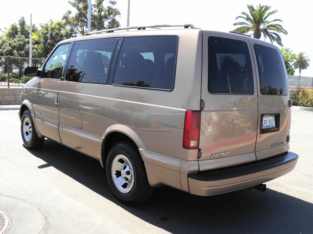 Chevrolet Astro 2000 photo 10