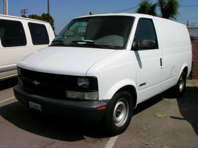 Chevrolet Astro 2000 photo 3