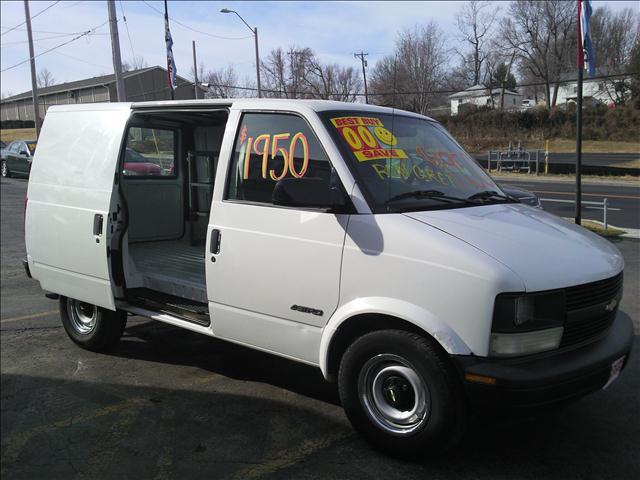 Chevrolet Astro 2000 photo 1