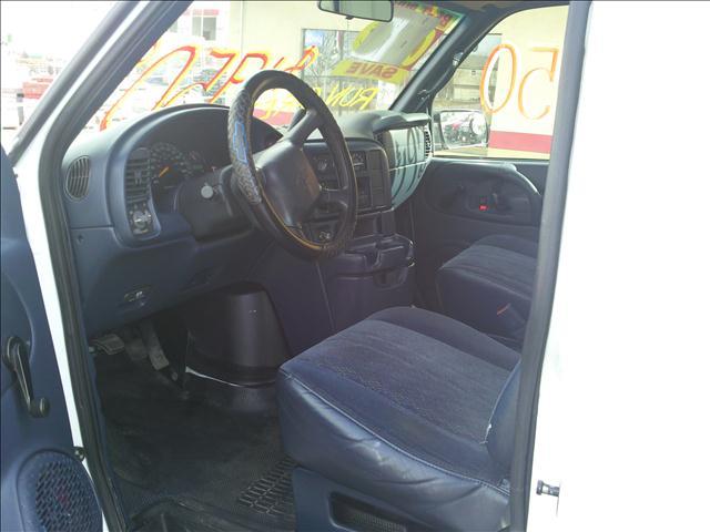 Chevrolet Astro 2000 photo 3