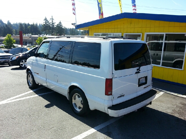 Chevrolet Astro 2000 photo 6