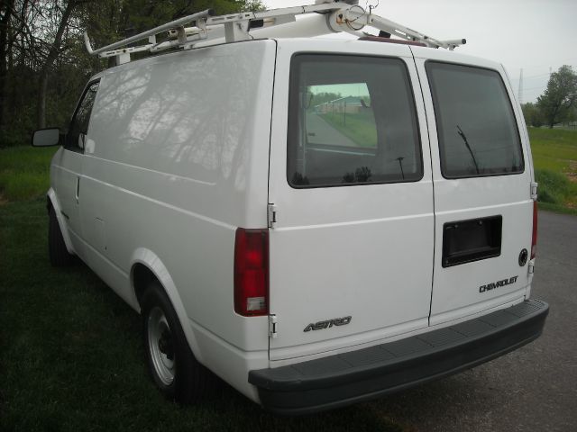 Chevrolet Astro 2000 photo 11