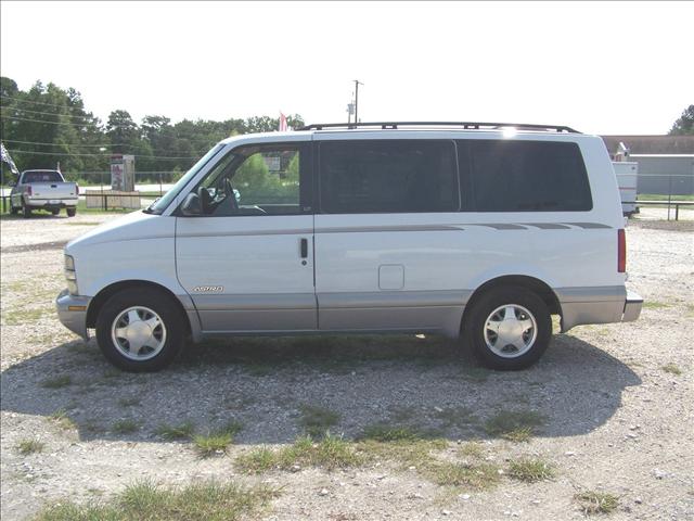 Chevrolet Astro 2000 photo 3