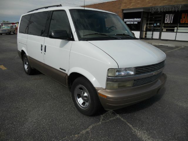 Chevrolet Astro 2000 photo 1