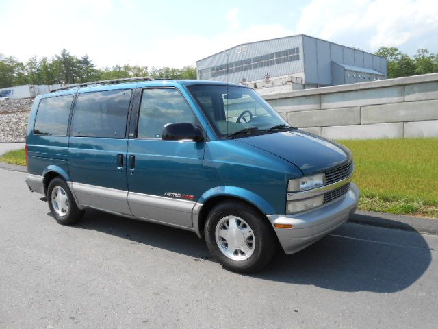 Chevrolet Astro 2000 photo 16