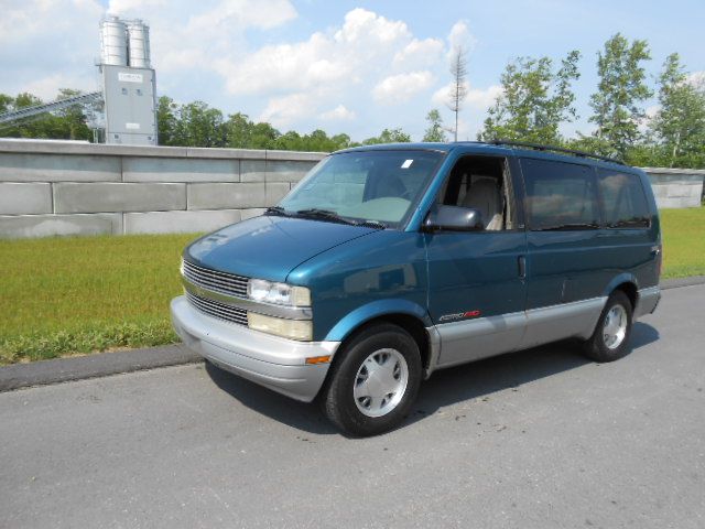 Chevrolet Astro 2000 photo 21