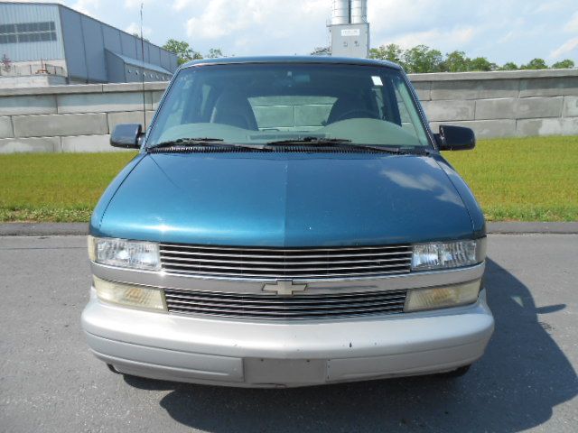 Chevrolet Astro 2000 photo 4