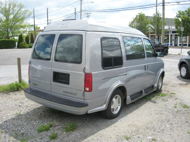 Chevrolet Astro 2000 photo 8