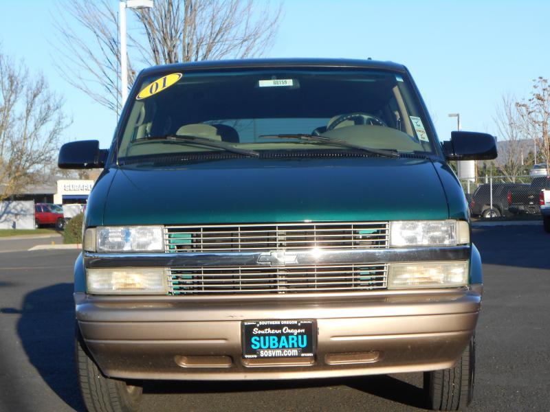 Chevrolet Astro 2001 photo 2