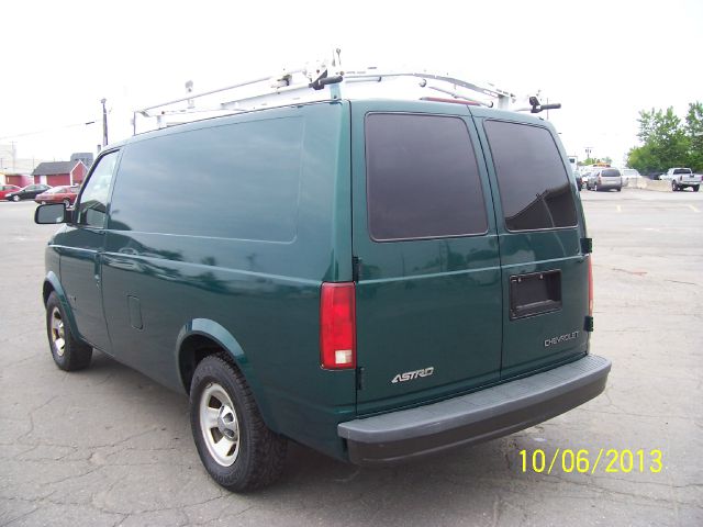 Chevrolet Astro 2002 photo 4