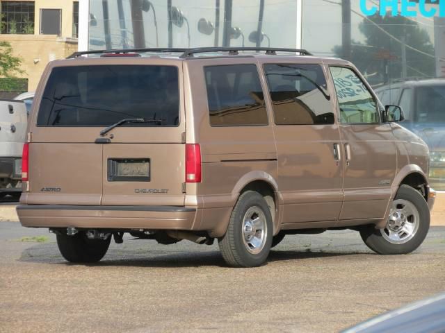 Chevrolet Astro 2002 photo 5