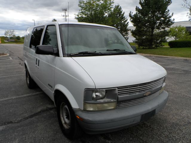 Chevrolet Astro 2002 photo 3