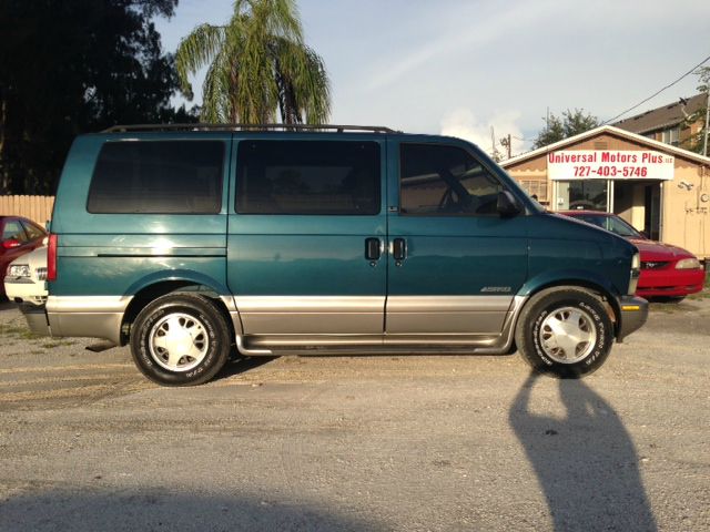 Chevrolet Astro 2002 photo 4