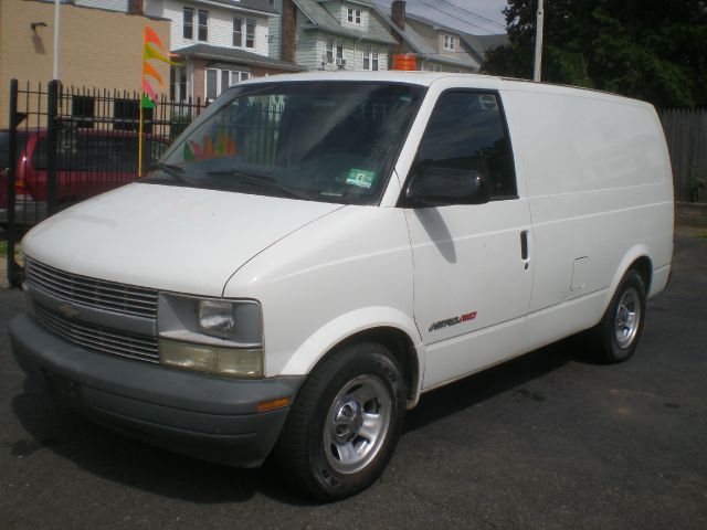 Chevrolet Astro 2002 photo 2