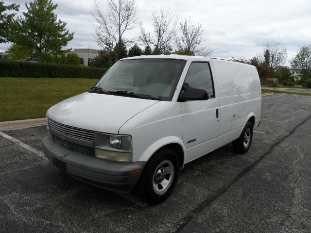 Chevrolet Astro 2002 photo 2