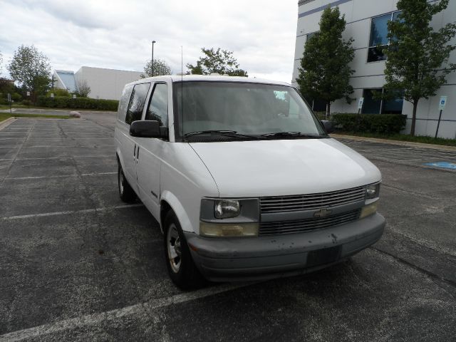 Chevrolet Astro 2002 photo 3